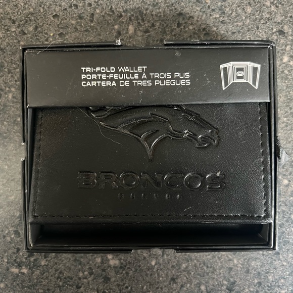 Genuine Leather Denver Broncos Tri-Fold Wallet - Picture 2 of 4